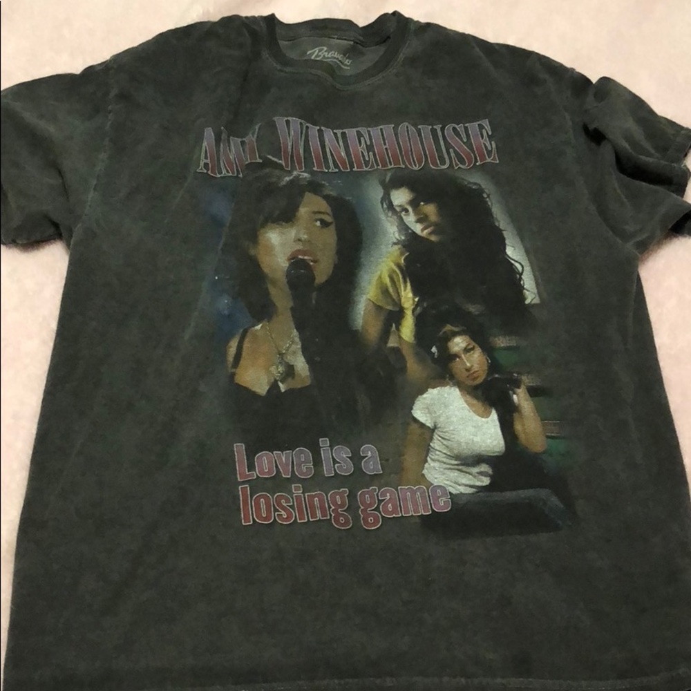 Men’s Amy wine house shirt